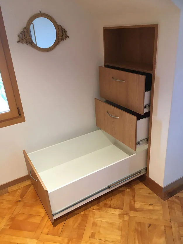 Schubladenstock geöffnet
