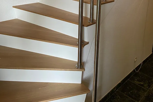 Erneuerung Treppe Eiche und HPL