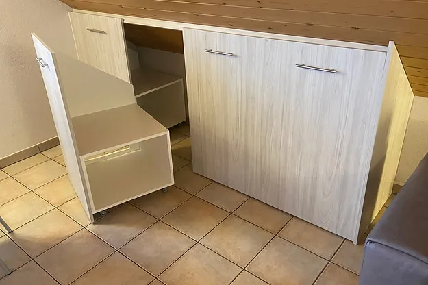 Korpus Schublade herausgezogen